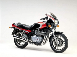 Moto YAMAHA XJ 900..